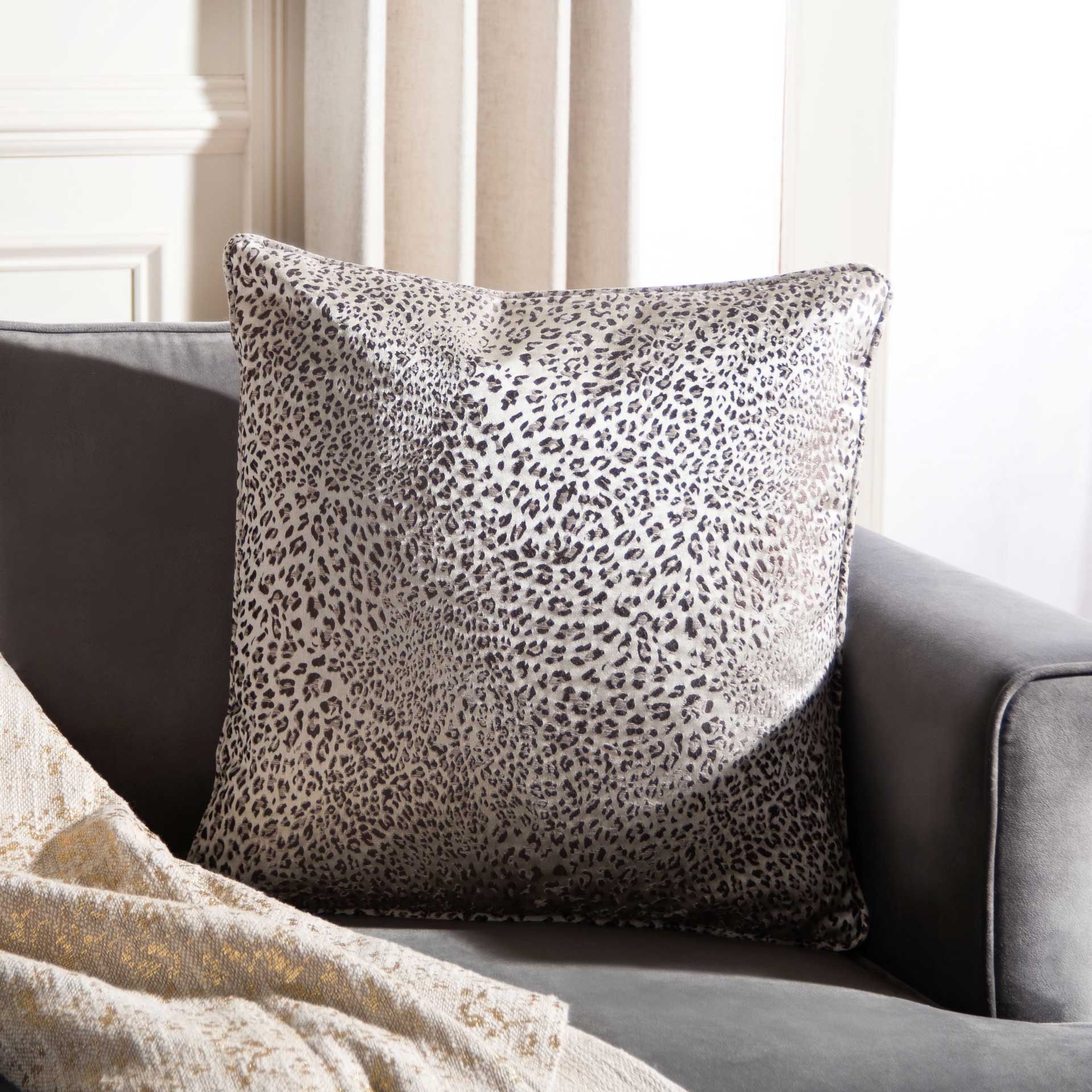 Talwyn Leopard Pillow Leopard - Image 3