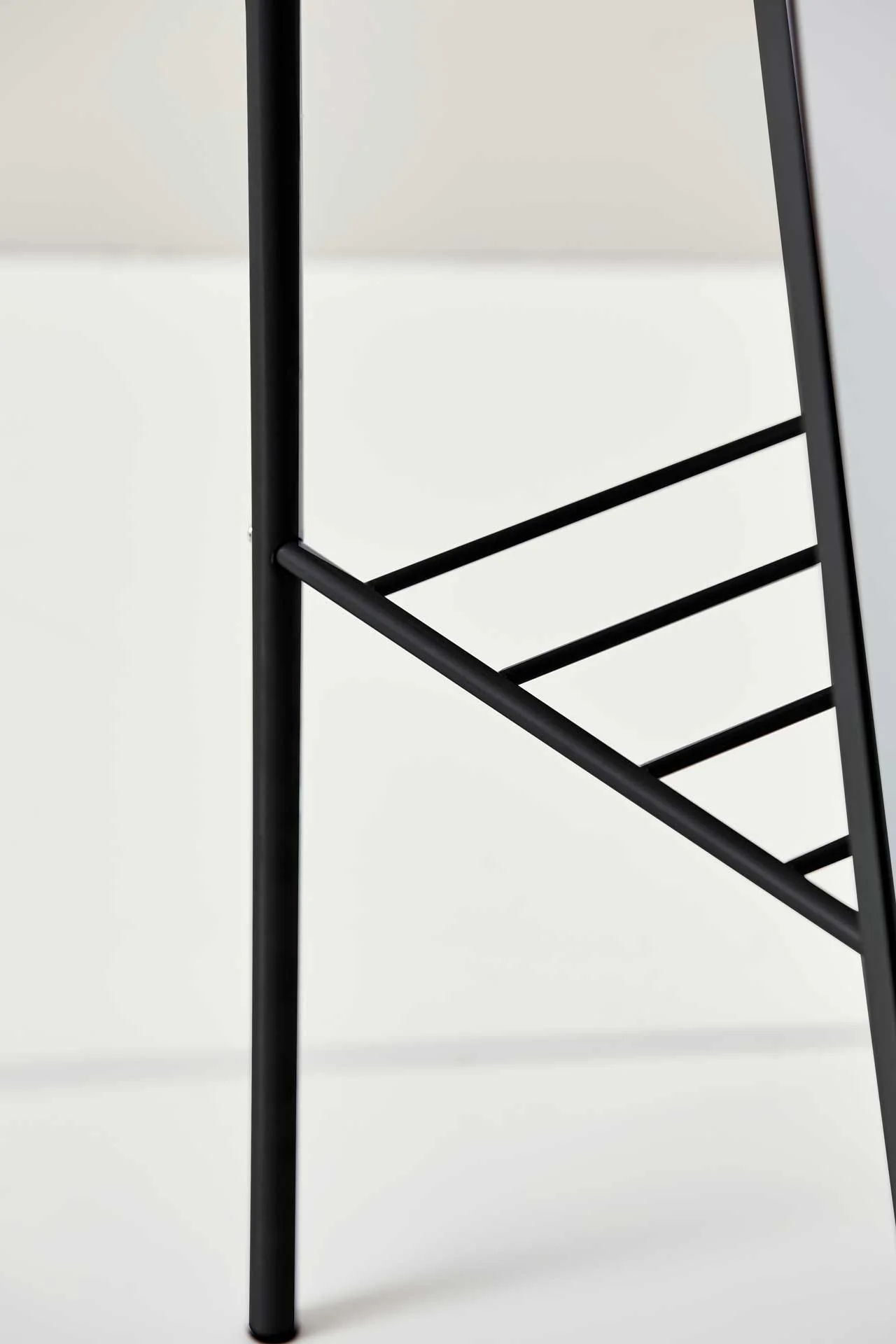 Tempo Floor Mirror Black - Image 6