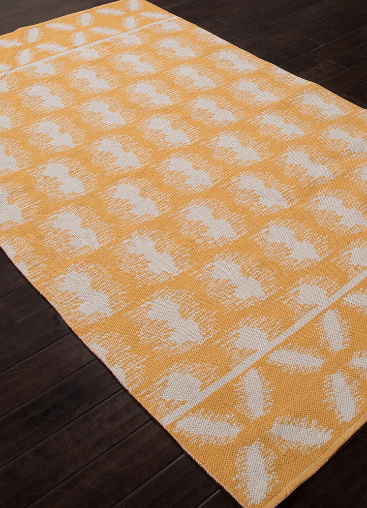 Traditions Clouds Beeswax/Silver Green Area Rug - Image 2
