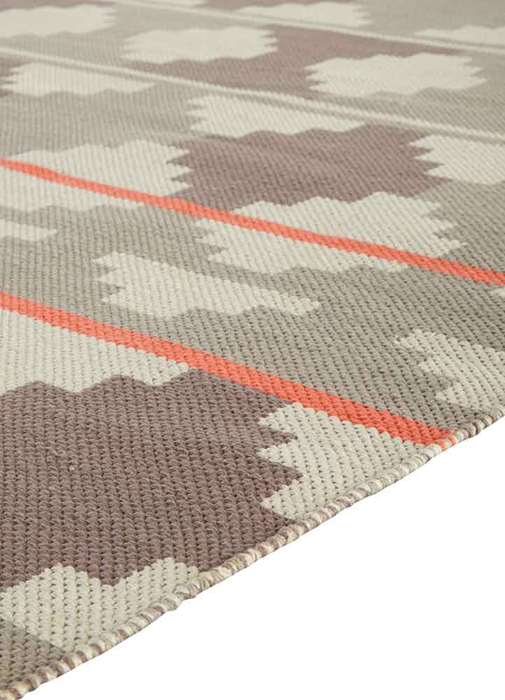 Traditions Made Modern Cotton Flat Weave Cusco Gray/Pink Area Rug - Image 2