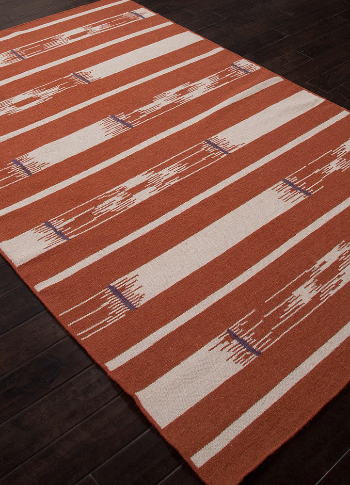 Traditions Sassandra Auburn/Oyster Gray Area Rug - Image 2