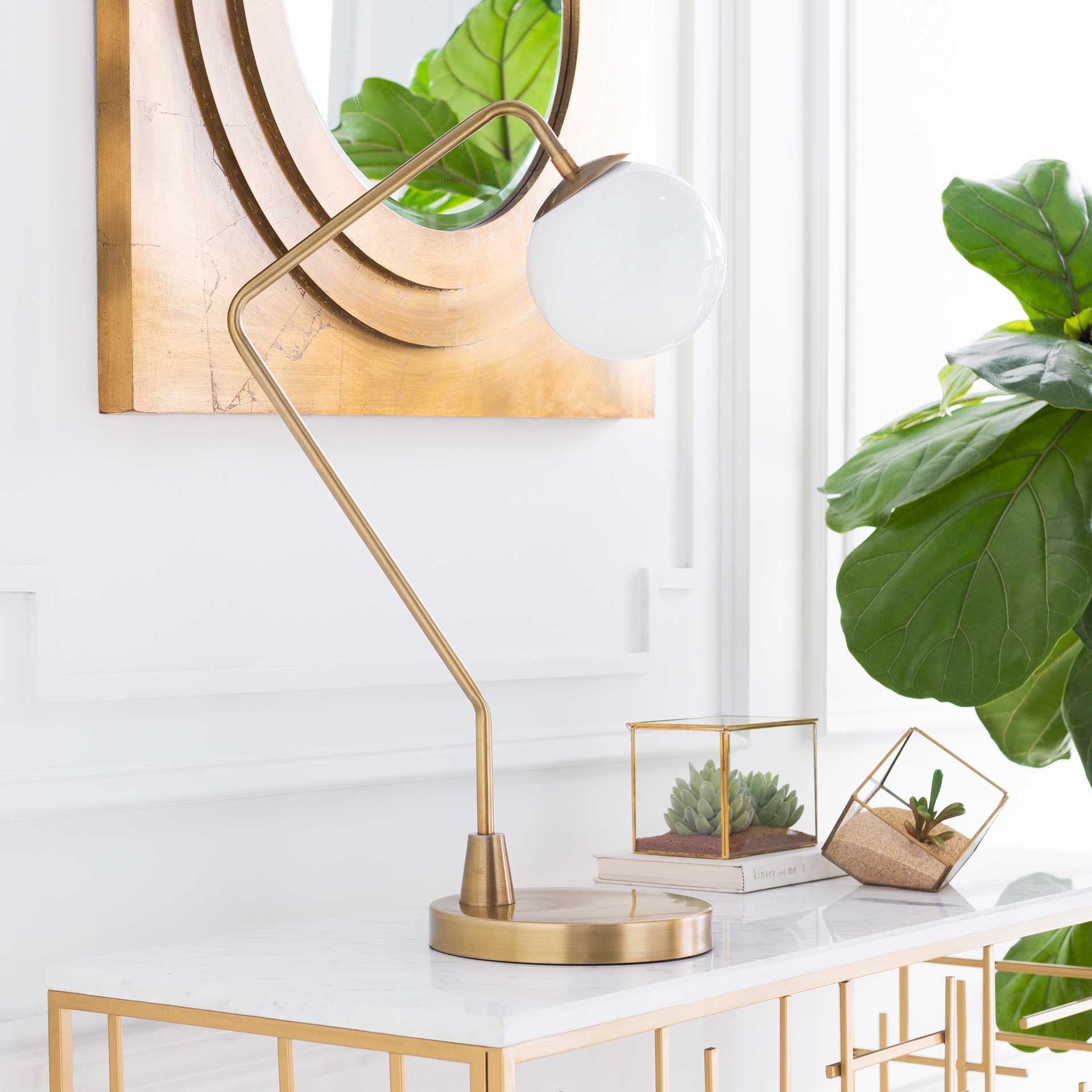 Uriel Table Lamp Brass - Image 4