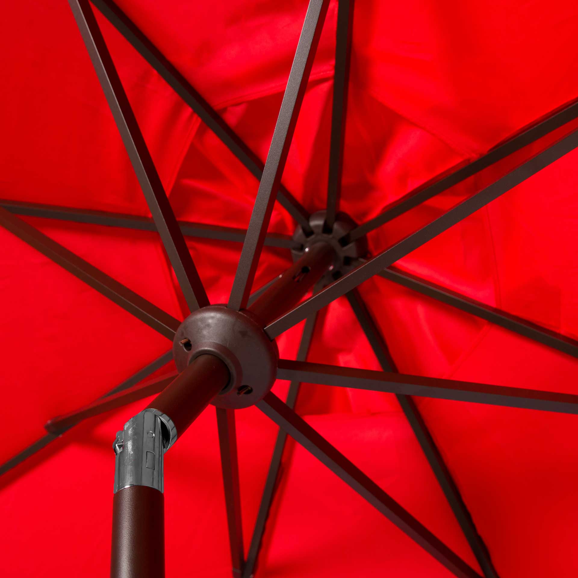 Vela Single Scallop Push Button Tilt Umbrella Red/White - Image 3