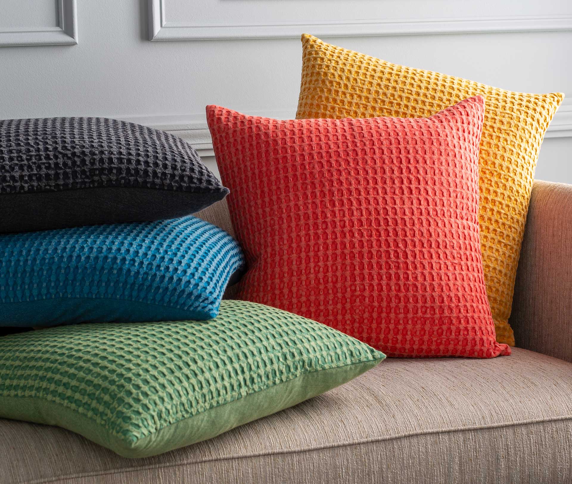 Wade Pillow Black - Image 3