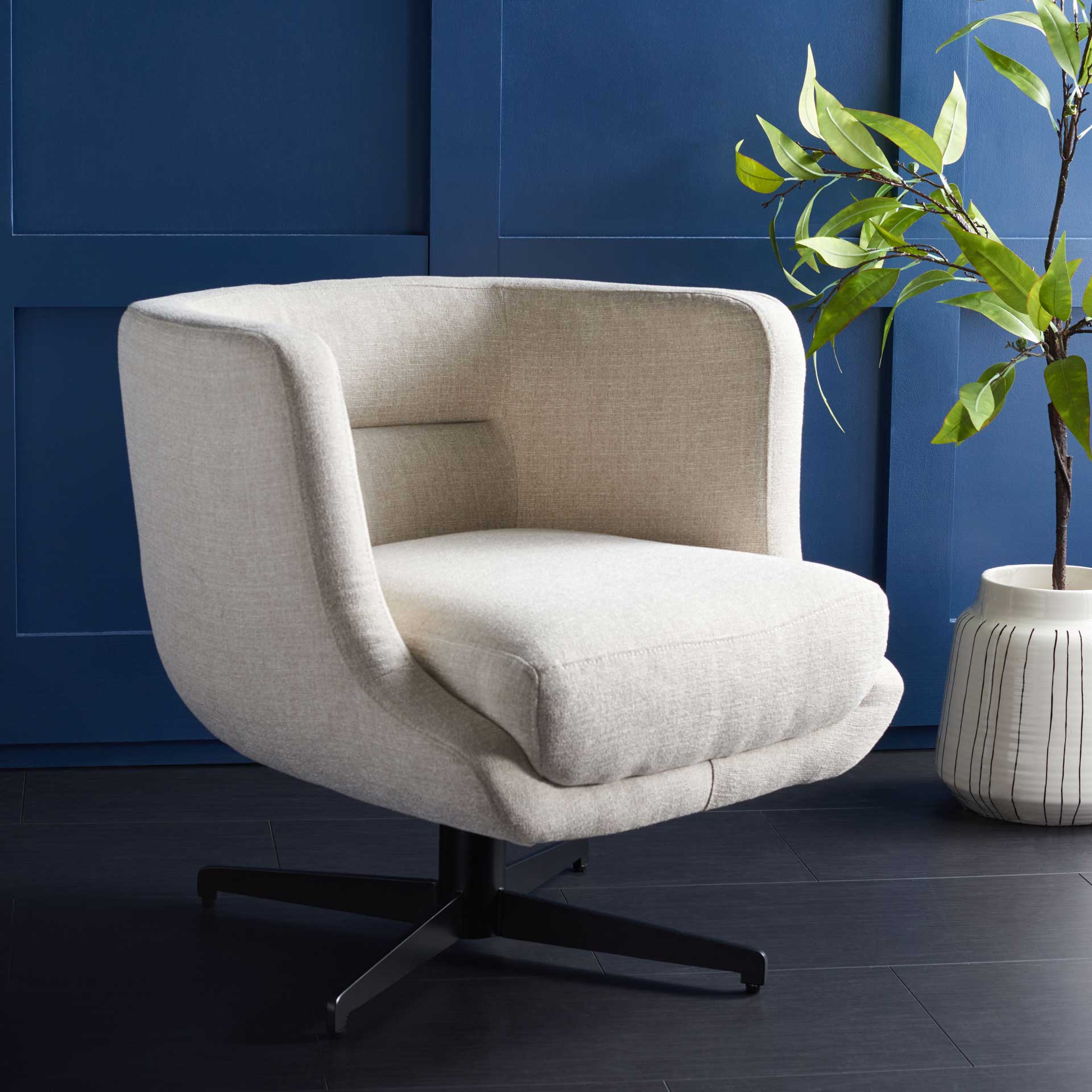 Welson Accent Chair Cream/Black - Image 4