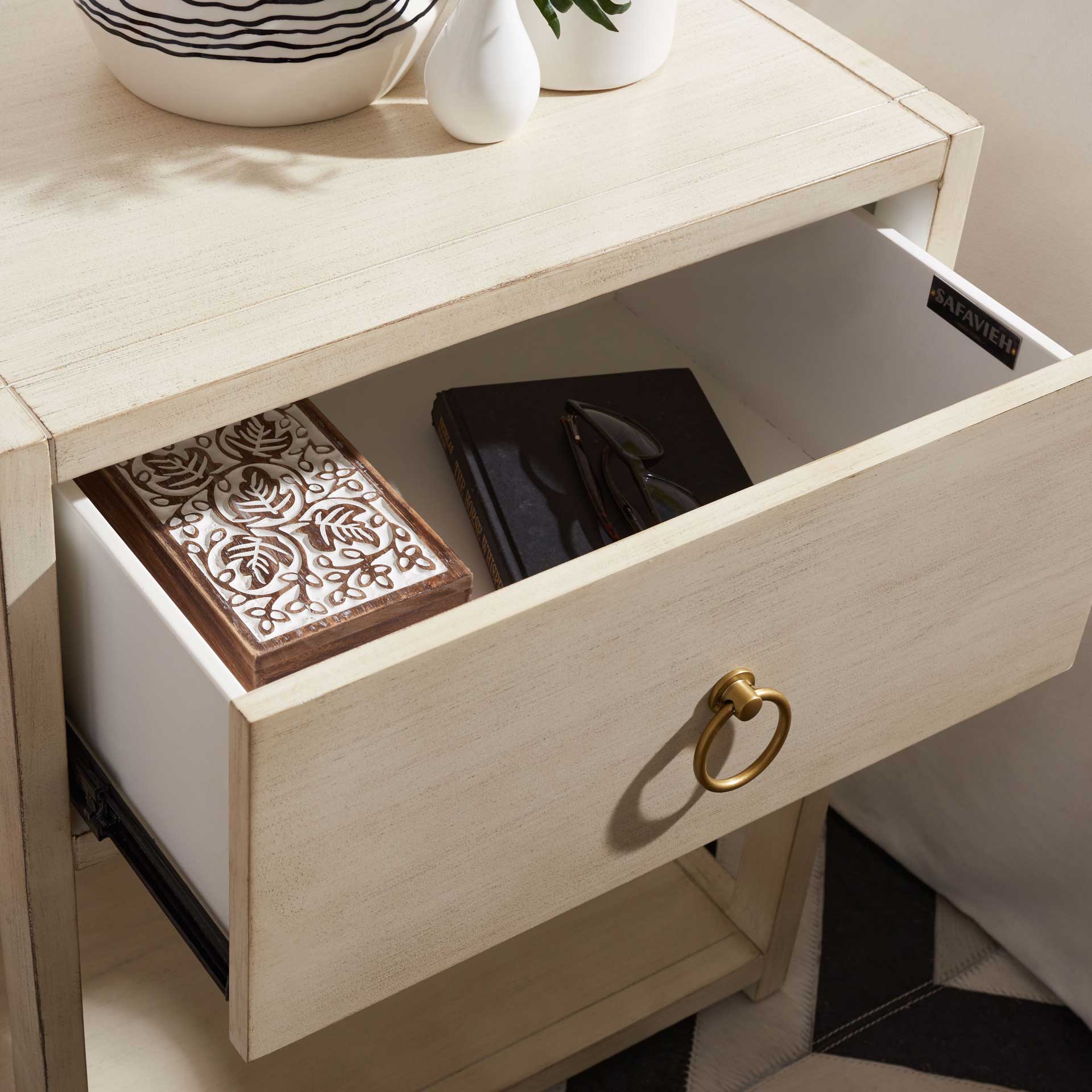 Yuan 1 Drawer 1 Shelf Nightstand Antique White - Image 7